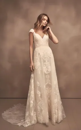 2023 A-Line Tulle Lace Sleeveless Wedding Dress with Train V-neck V Back Country Garden Simple Sexy Elegant-MW_760038