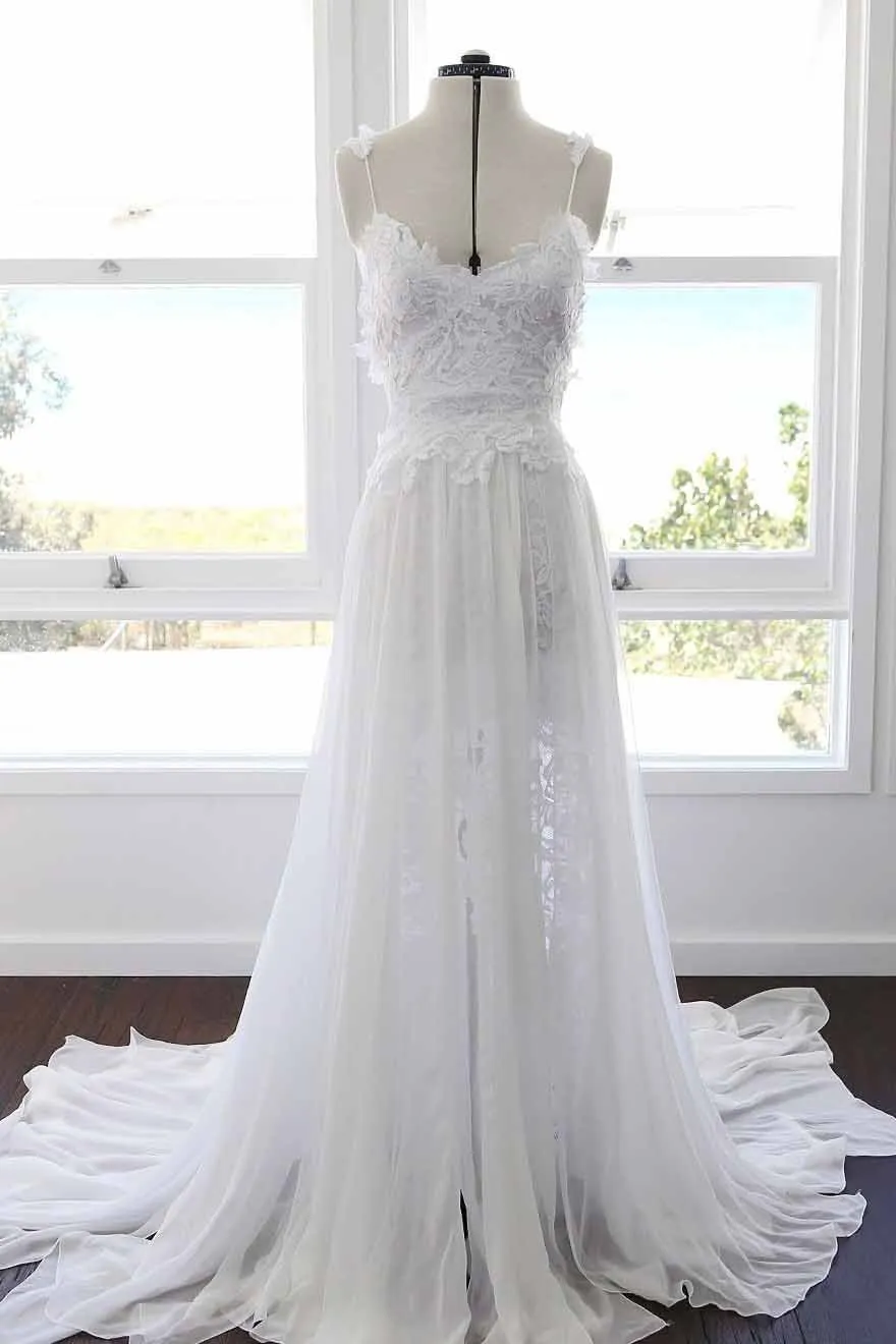 A-line Spaghetti Strap White Lace Chiffon Sweetheart Backless Beach Wedding Dresses