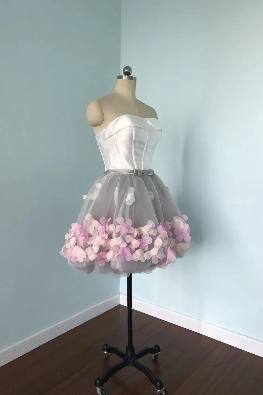 Cute Gray Strapless Tulle Homecoming Dresses with Flowers Short Sweet 16 Dresses