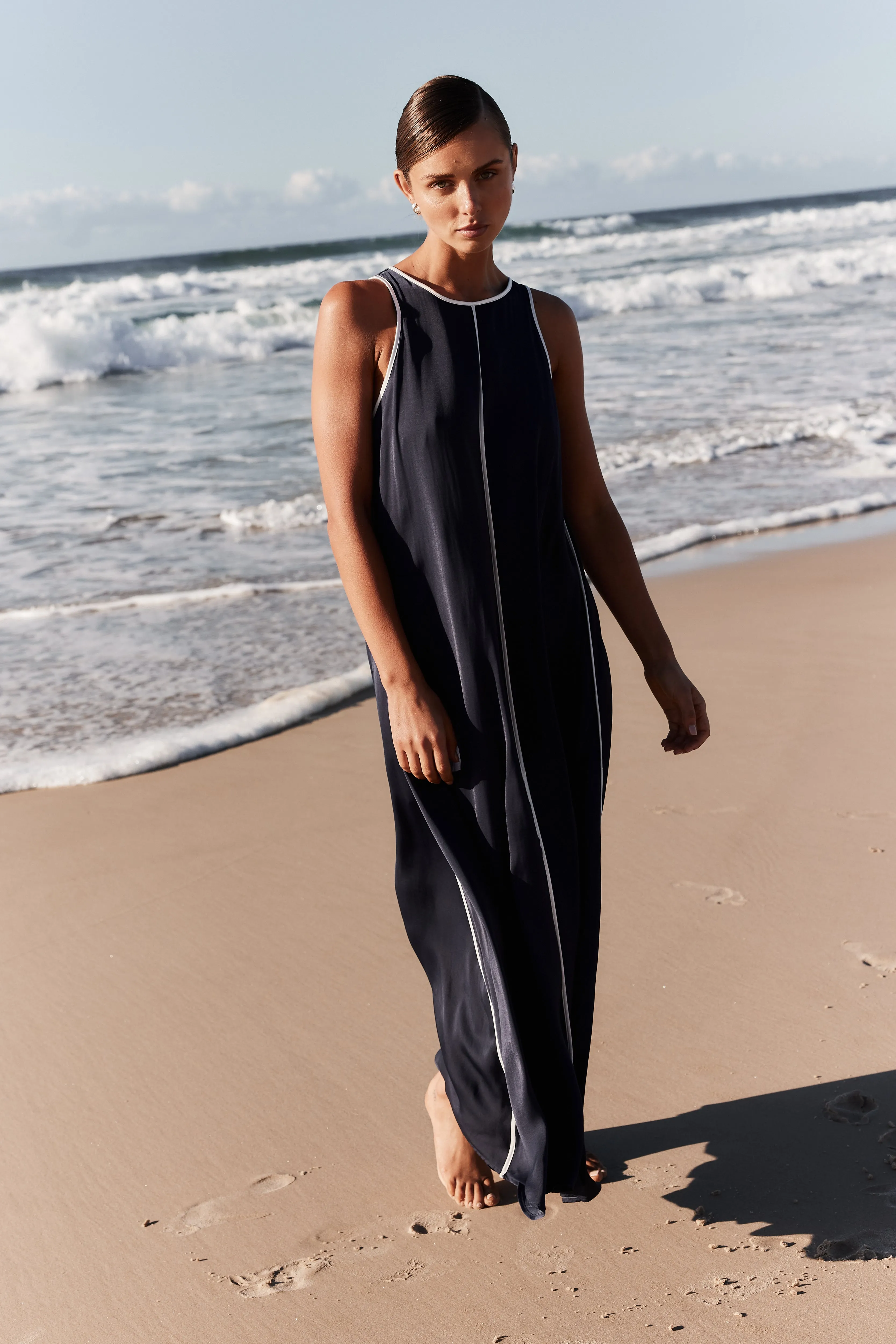 Elegant Navy Palos Maxi Dress - Flowing & Stylish Summer Fashion