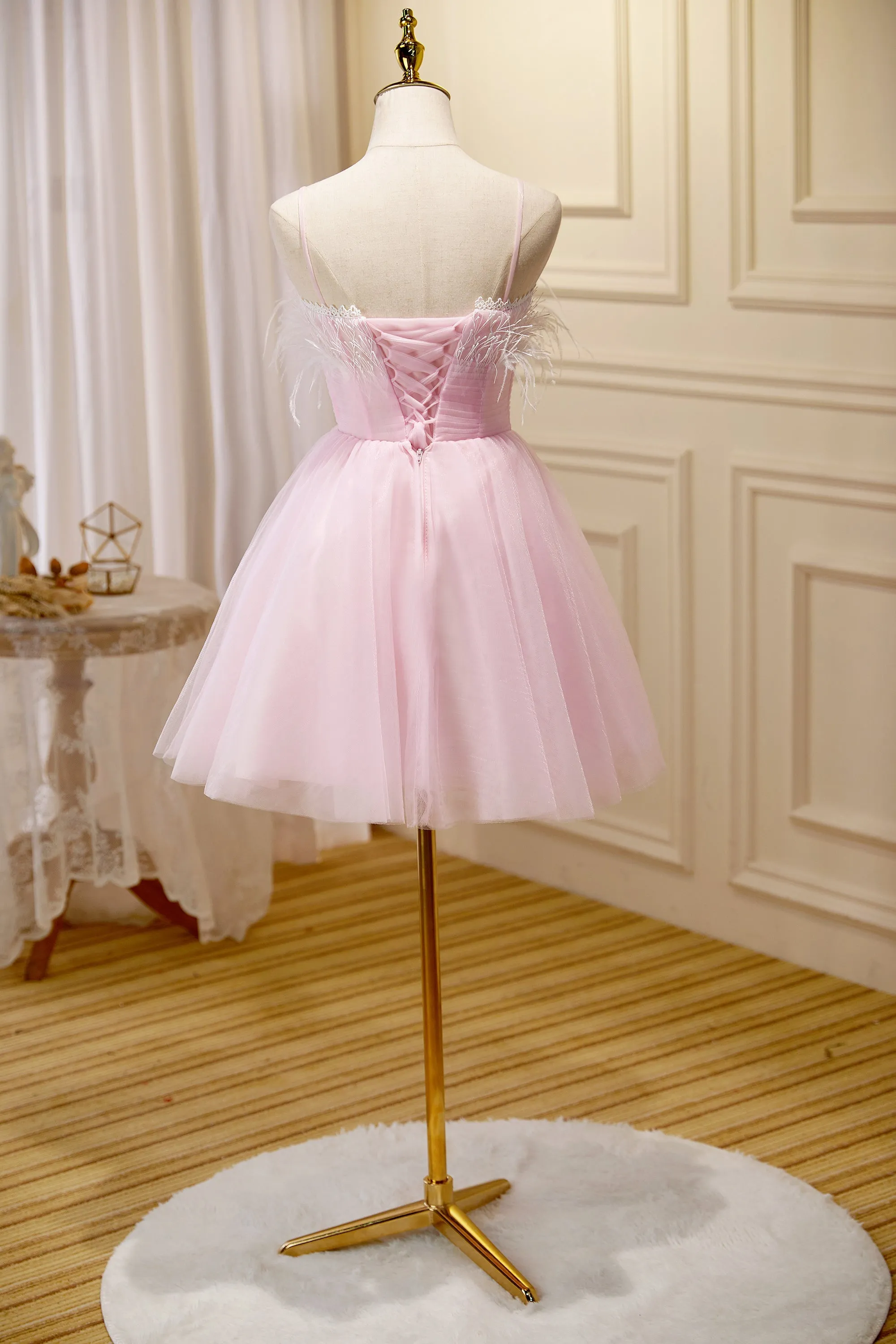 Pink Feather Spaghetti Straps Tulle Short Homecoming Dresses