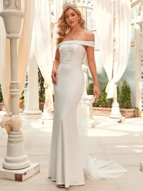 Robe de mariée ajustée et évasée avec appliques à épaules dénudées