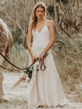 Simple Wedding Dress 2021 V Neck Straps Sleeveless Floor Length Boho Bridal Gown