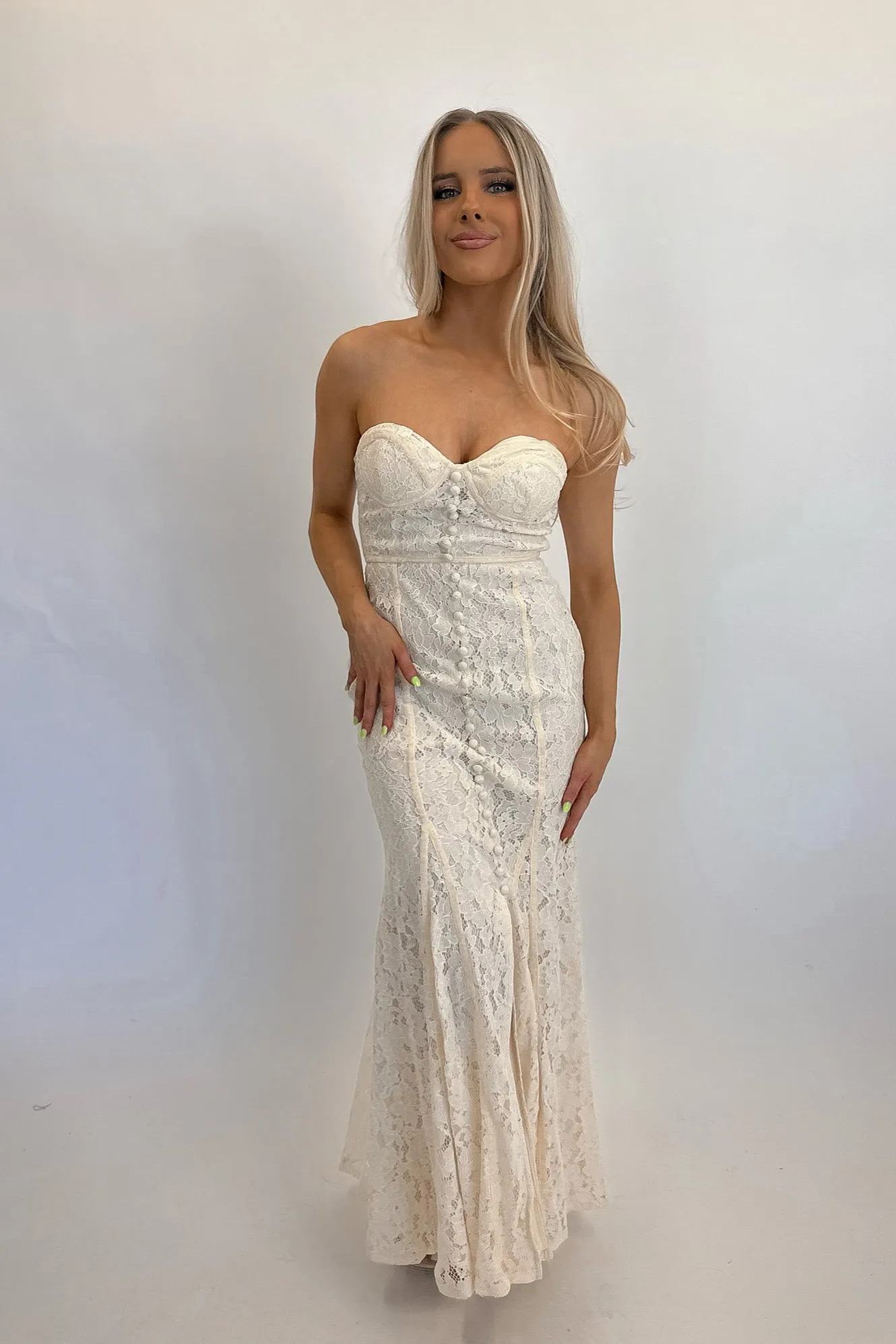 The Sweetheart Lace Maxi Dress Cream