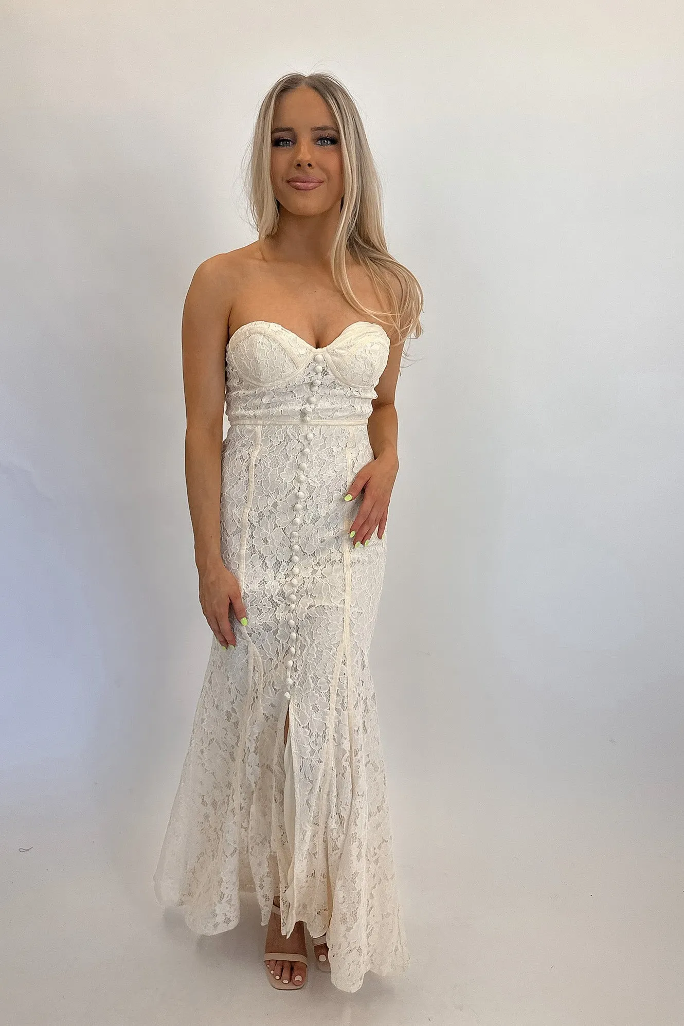 The Sweetheart Lace Maxi Dress Cream